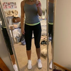 Cropped under armour leggings